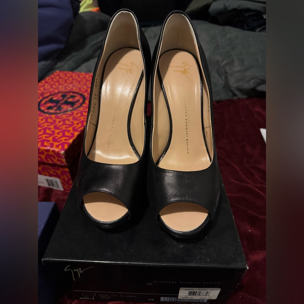 Giuseppe Zanotti Black Koka 105 Pl. Sand Nappa Peep Toe Heels